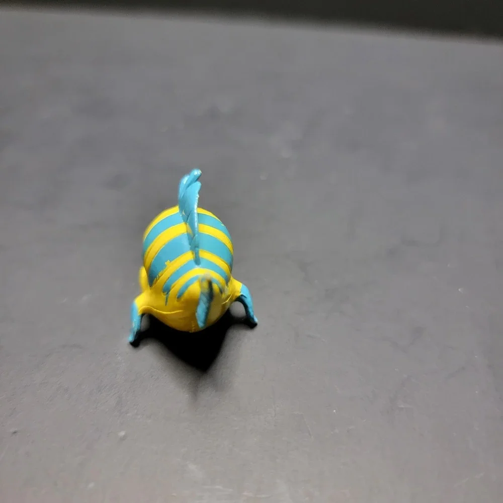 EUC Vintage Disney Flounder PVC Figure 1